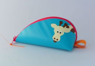 Bleistiftetui mit Giraffe