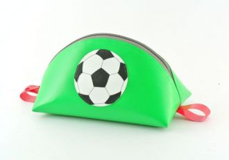 Necessaire mit Fussball