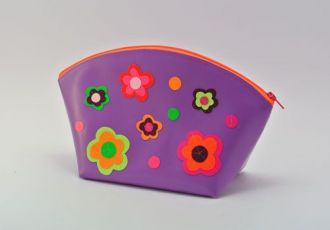 Necessaire mit Blumen