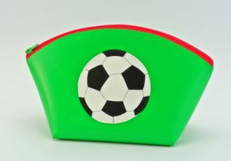 Necessaire mit Fussball